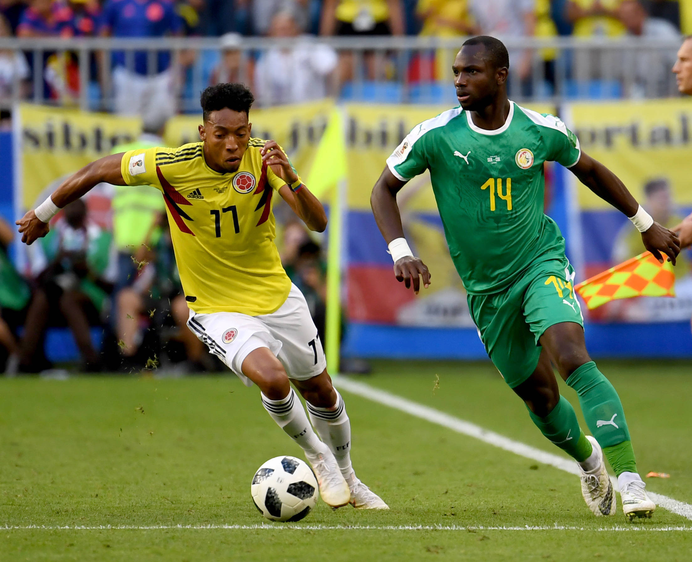 他在场边 他在场边