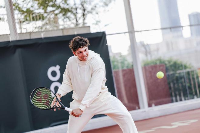 两位教练将 两位教练将