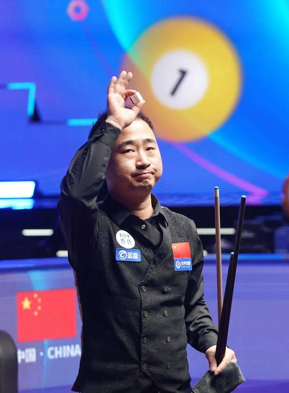 其背后的号 其背后的号