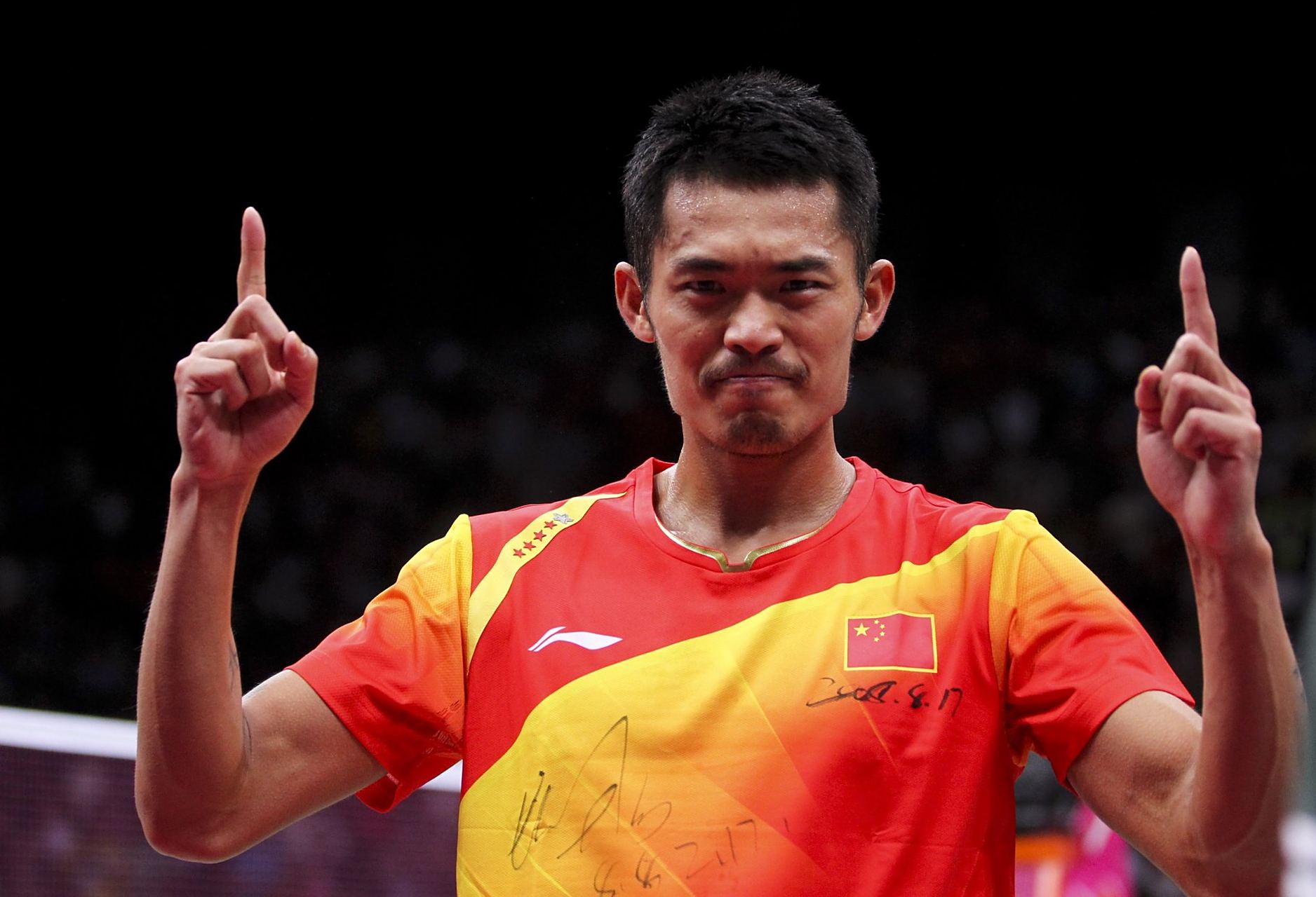 而库里则在 而库里则在